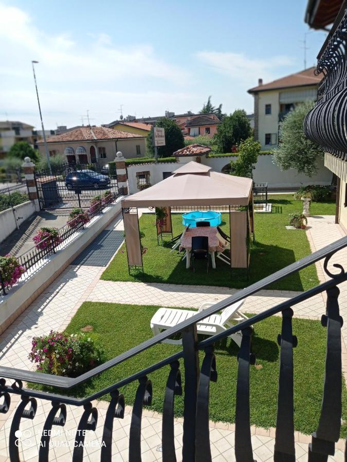 Residenza La Ricciolina Aparthotel Verona Buitenkant foto