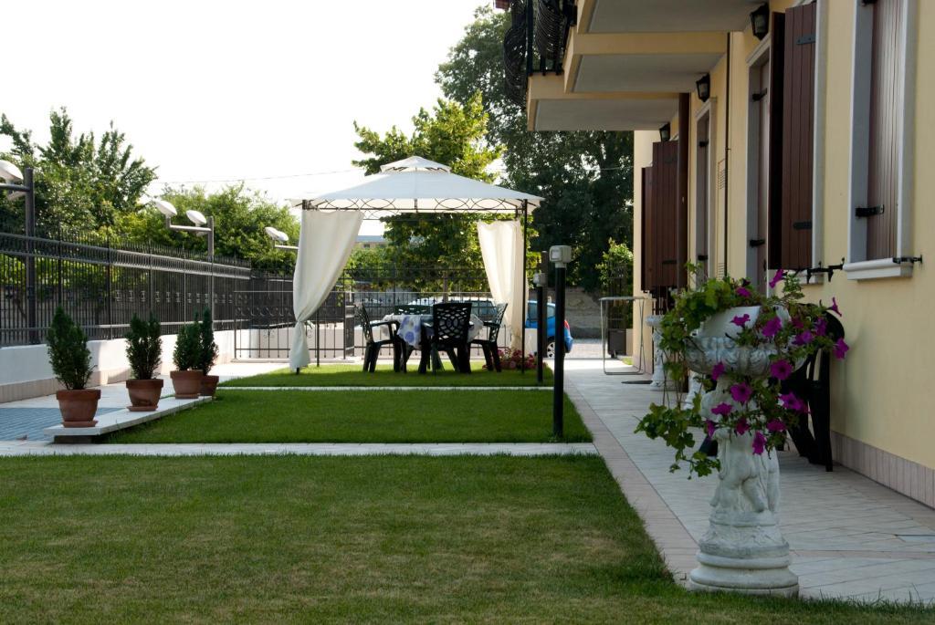 Residenza La Ricciolina Aparthotel Verona Buitenkant foto