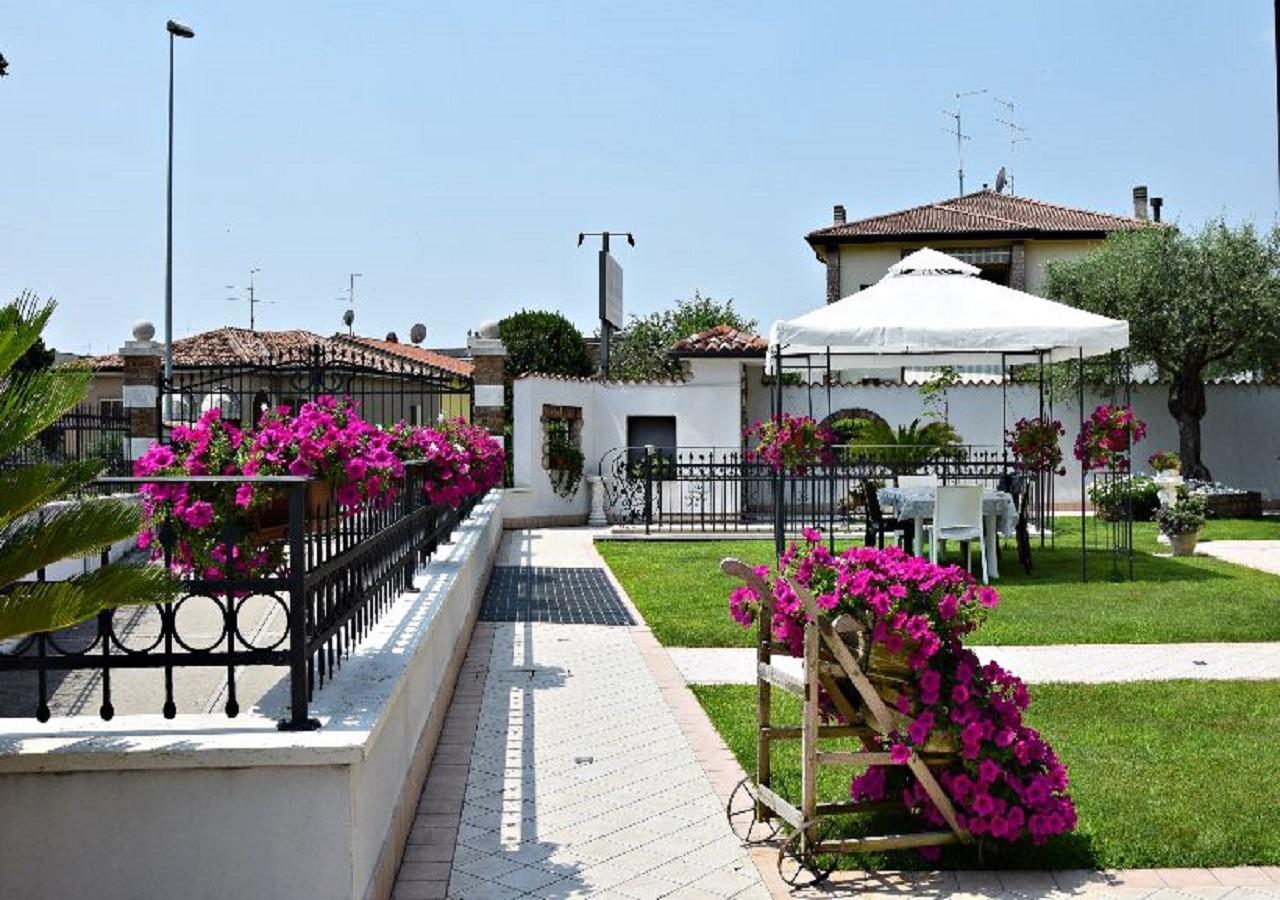 Residenza La Ricciolina Aparthotel Verona Buitenkant foto