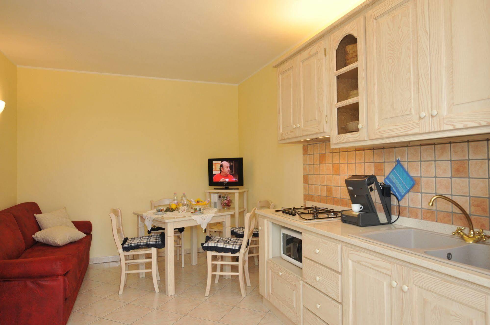 Residenza La Ricciolina Aparthotel Verona Buitenkant foto