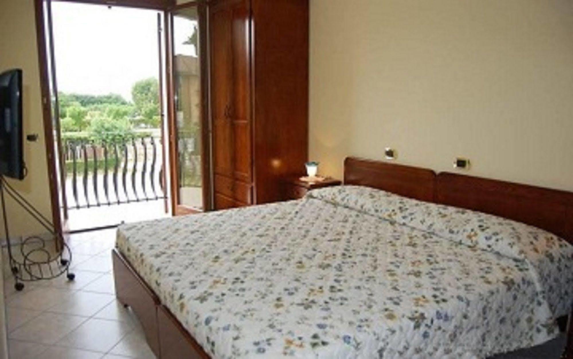 Residenza La Ricciolina Aparthotel Verona Buitenkant foto