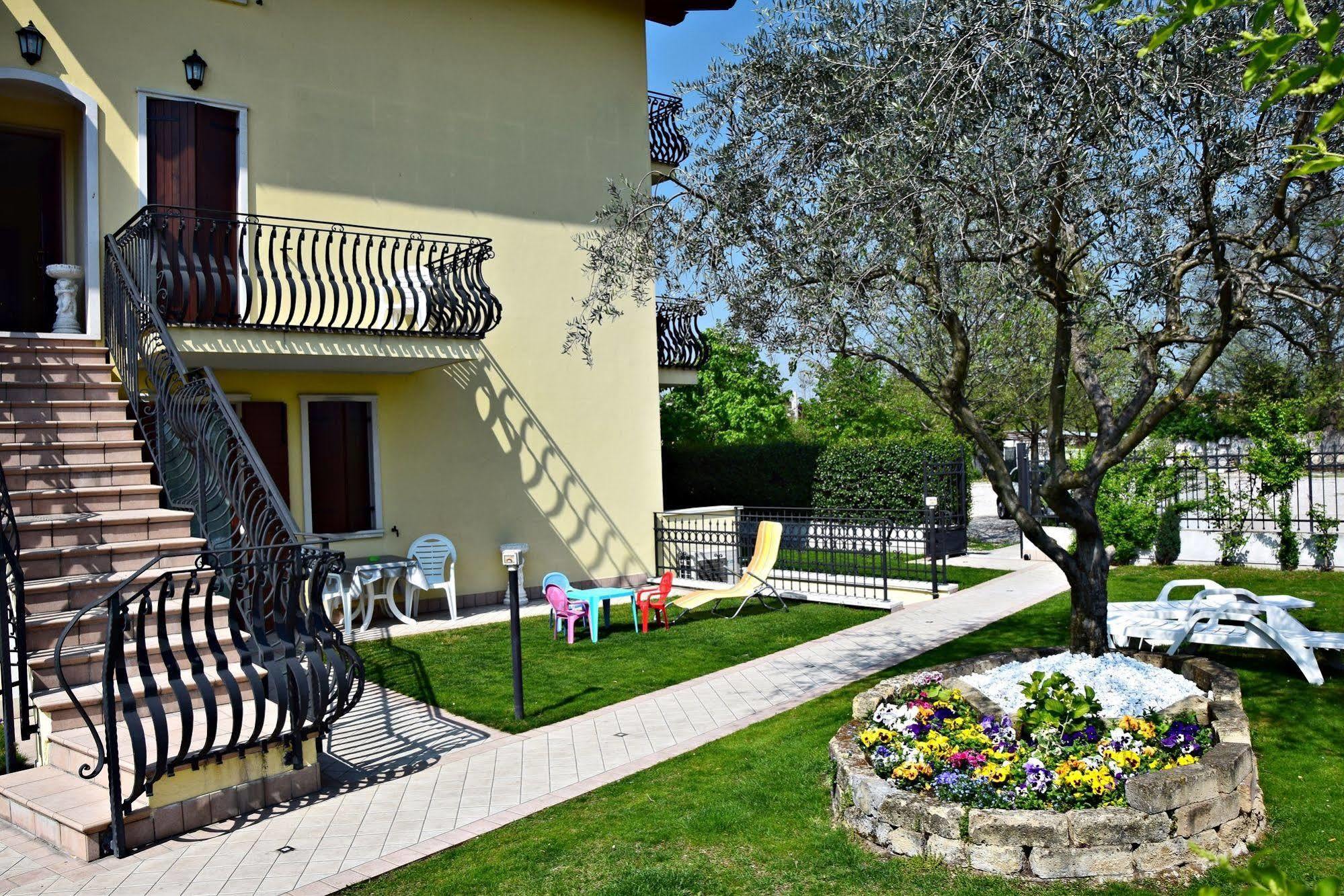 Residenza La Ricciolina Aparthotel Verona Buitenkant foto