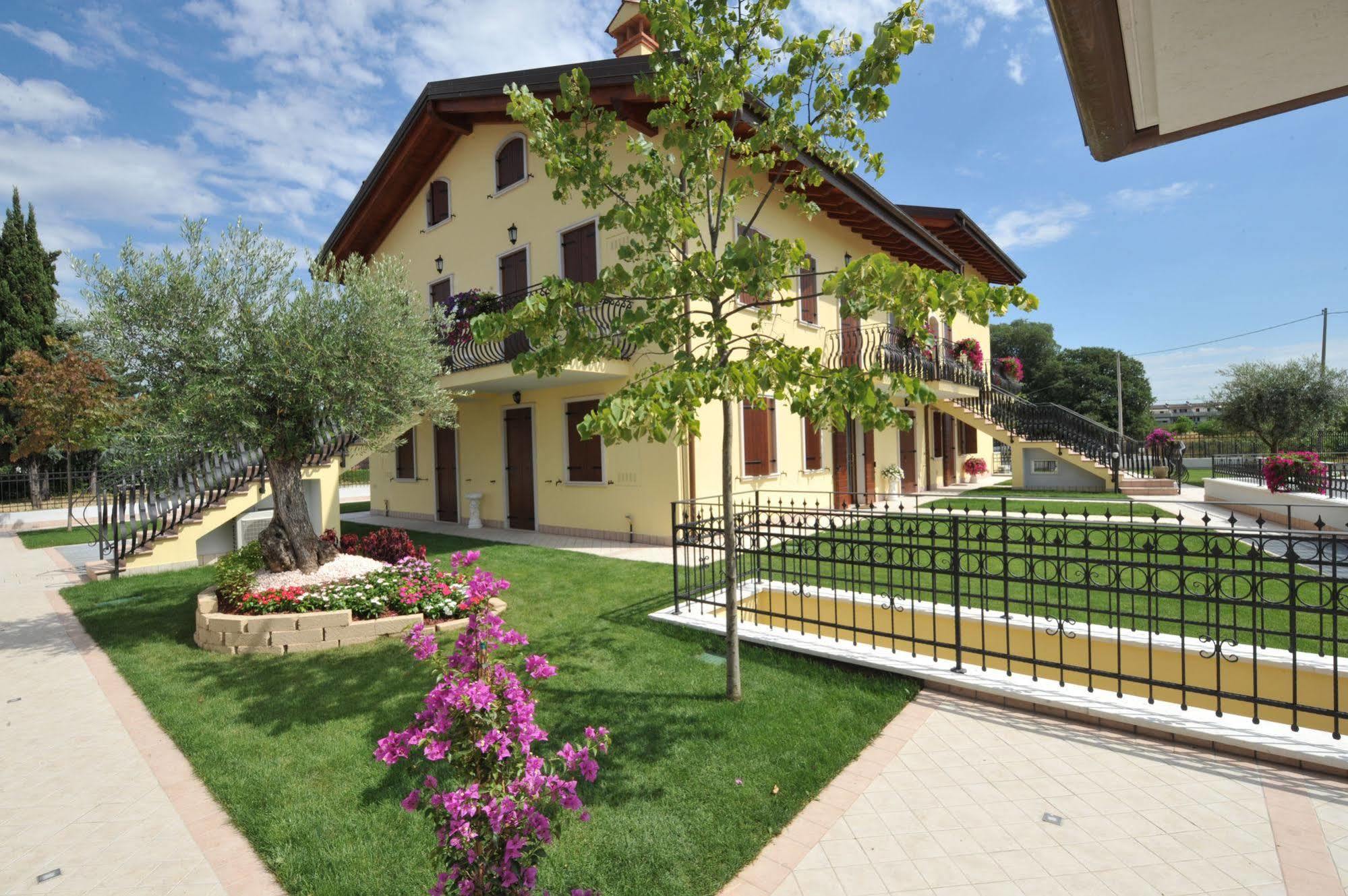 Residenza La Ricciolina Aparthotel Verona Buitenkant foto