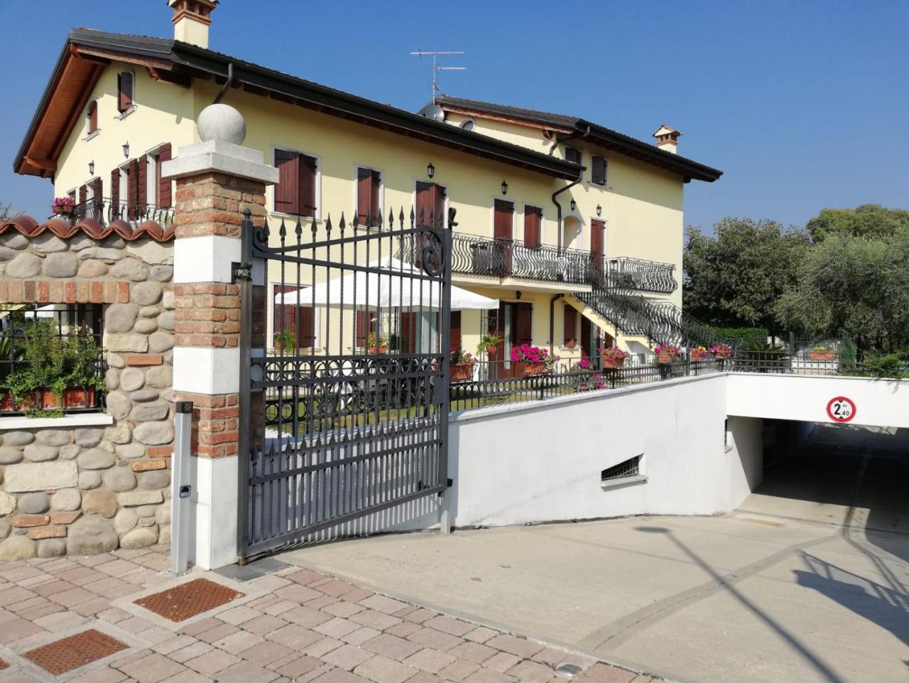 Residenza La Ricciolina Aparthotel Verona Buitenkant foto
